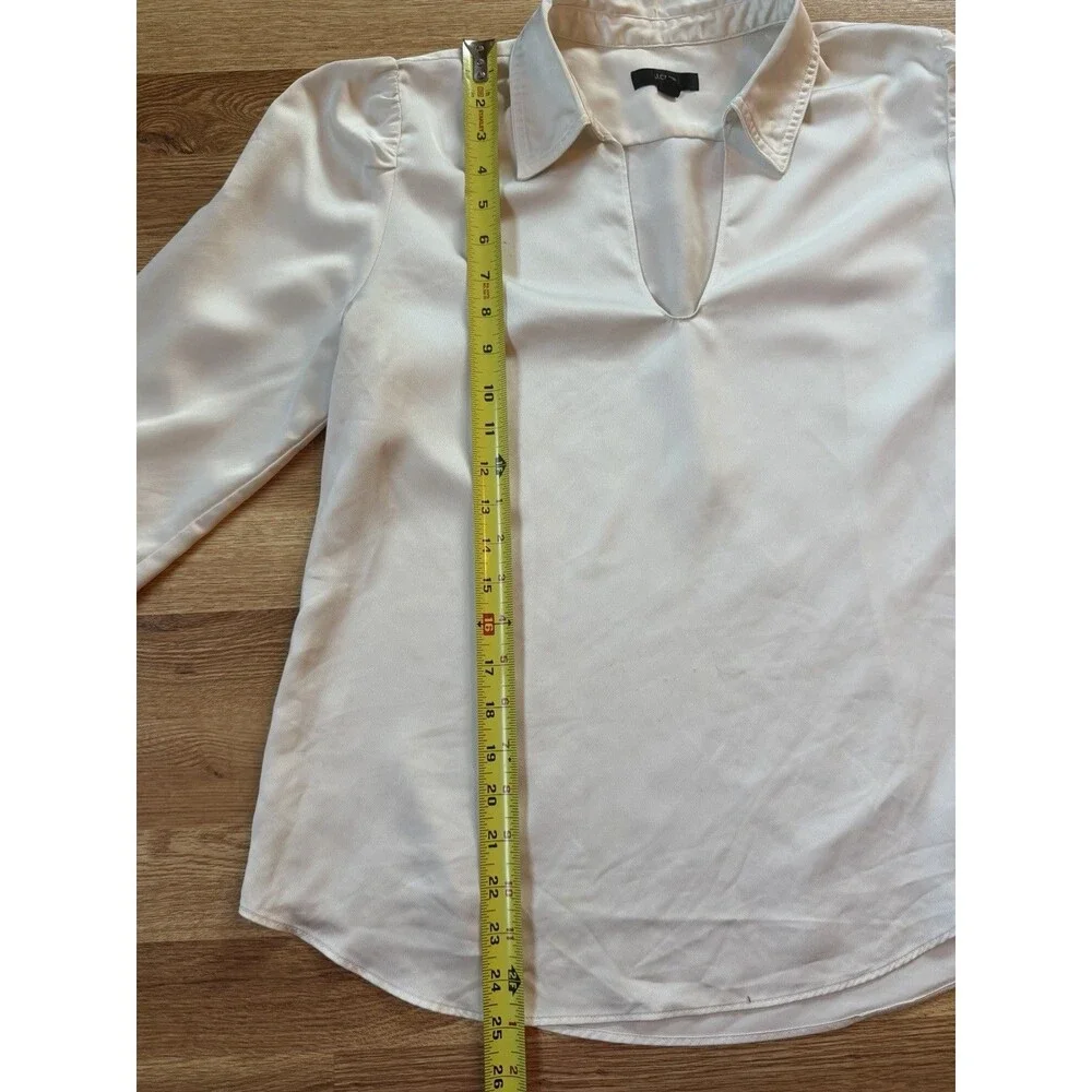 J Crew Size M Cream Long Sleeve V-neck Satiny Blouse Classy Minimal Feminine